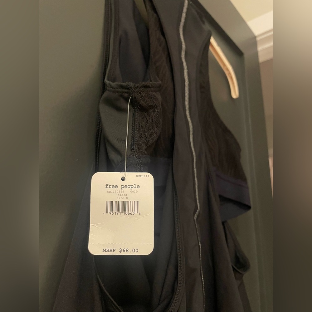 NWT Free People Rise To Run Cami - Picture 10 of 14